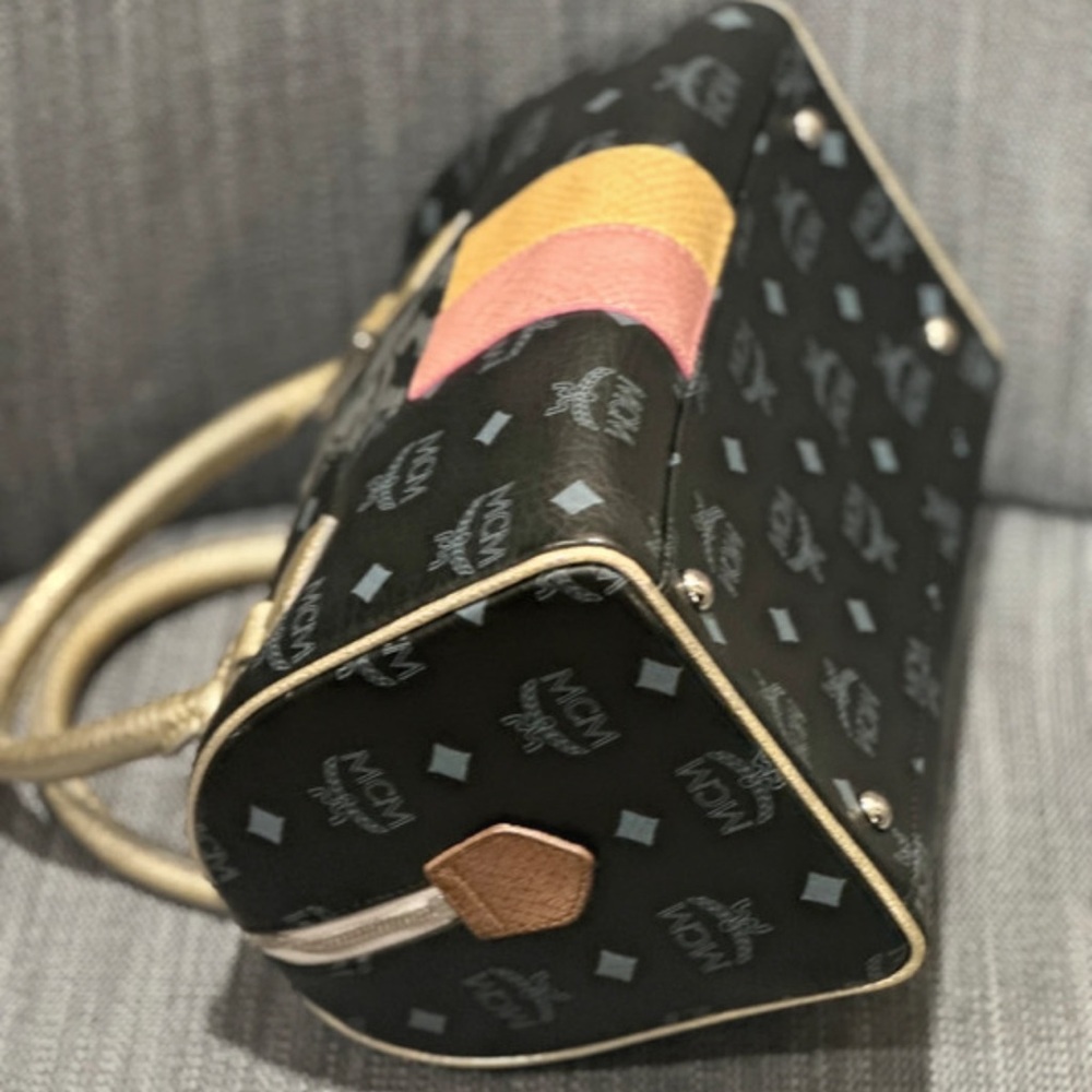 MCM Lion Visetos Boston Satchel Black Gold Leather Bag - Picture 6 of 16